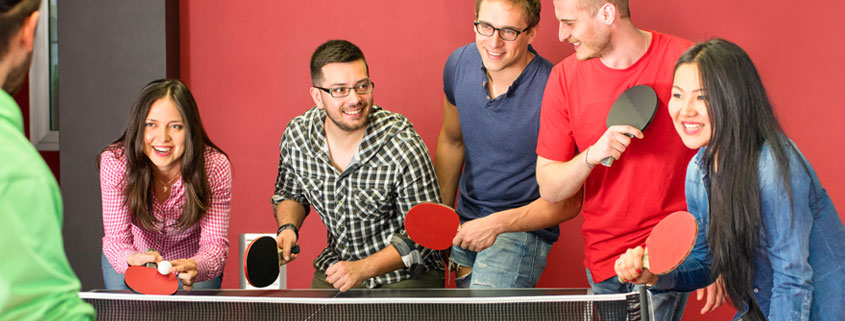 Vous avez entre 16 et 30 ans, l’équipe Habitat Jeunes vous accueille et vous accompagne tout au long de votre séjour ! Que vous soyez salarié(e), apprenti(e), stagiaire, scolaire, étudiant, ou inscrit dans un parcours de formation, nous vous proposons une large gamme de logements.